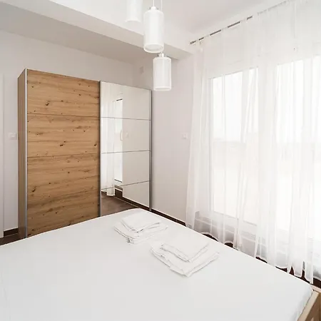 Дом отдыха Beautiful Home In Krnica With Jacuzzi
