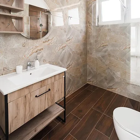 Semesterbostad Beautiful Home In Krnica With Jacuzzi Krnica