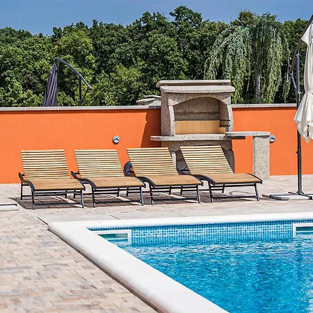 Beautiful Home In Krnica With Jacuzzi Semesterbostad *